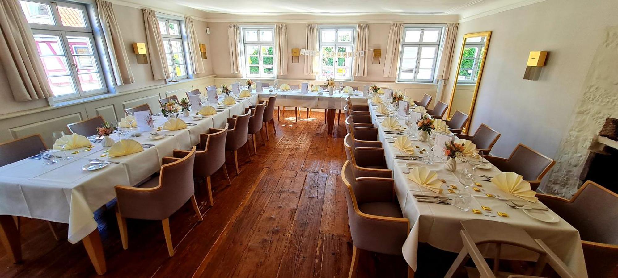 Restaurant & Hotel Einhorn Oppenweiler Exterior photo